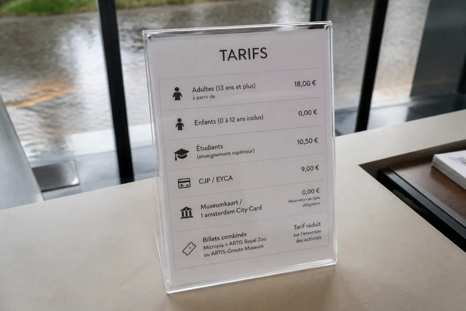 Tarifs d'ARTIS Micropia : quelle option choisir et pourquoi ?