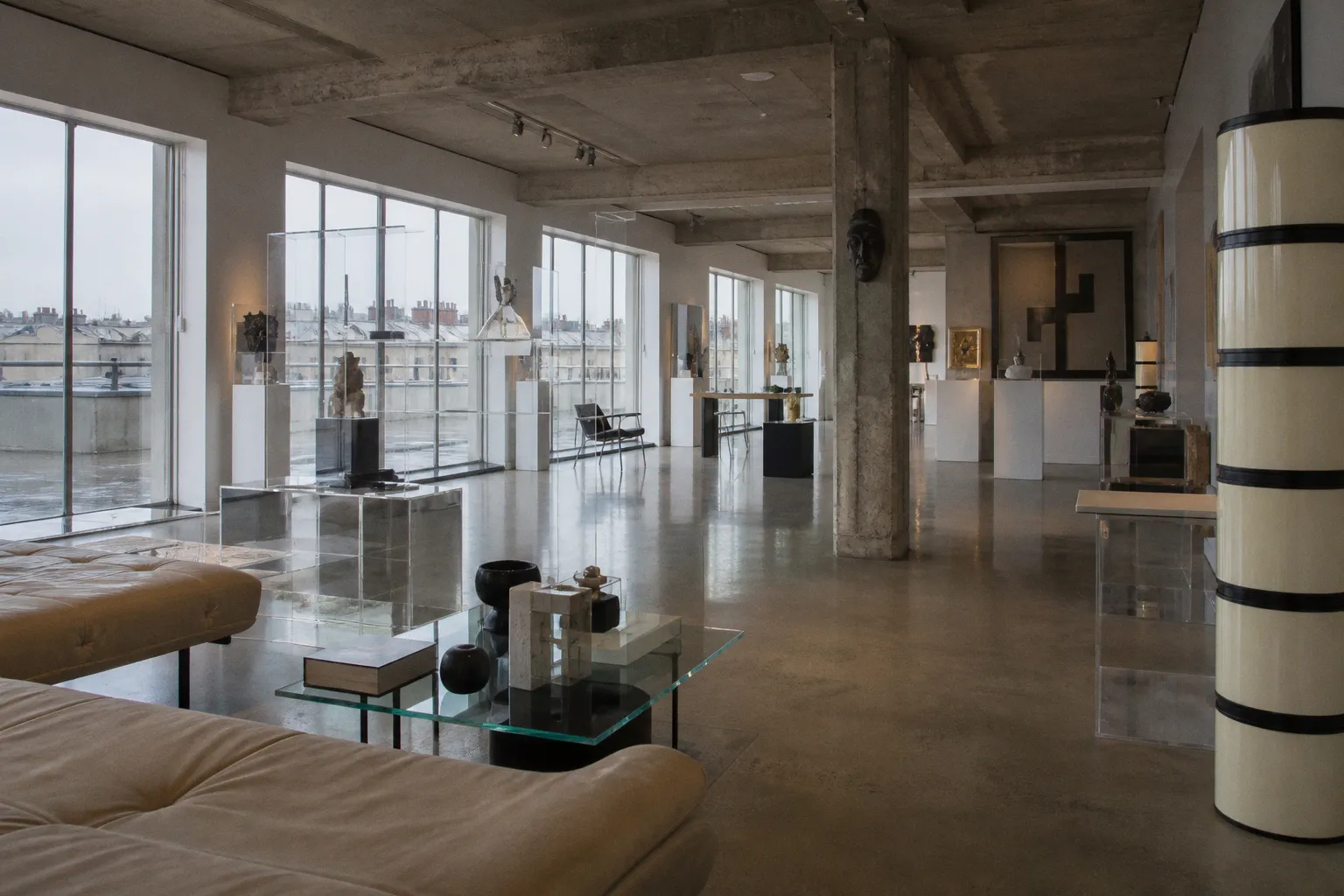 L'art de la mise en scène : quand l'architecture sublime les collections privées
