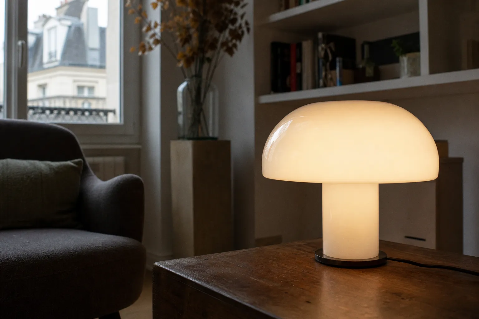 Le retour des lampes vintage : pourquoi le plexiglas surpasse le verre opalin