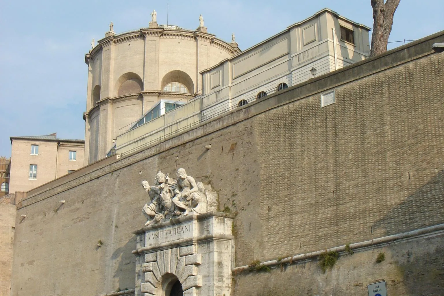 Musées du Vatican billets : l'achat en ligne vaut-il vraiment son prix ?