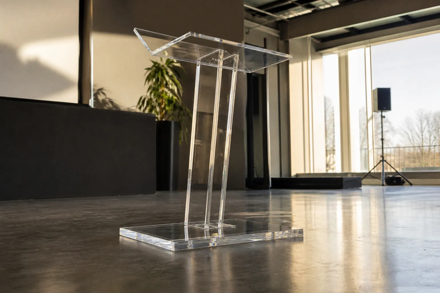 Pupitre plexiglas : le verdict sur les critères de stabilité