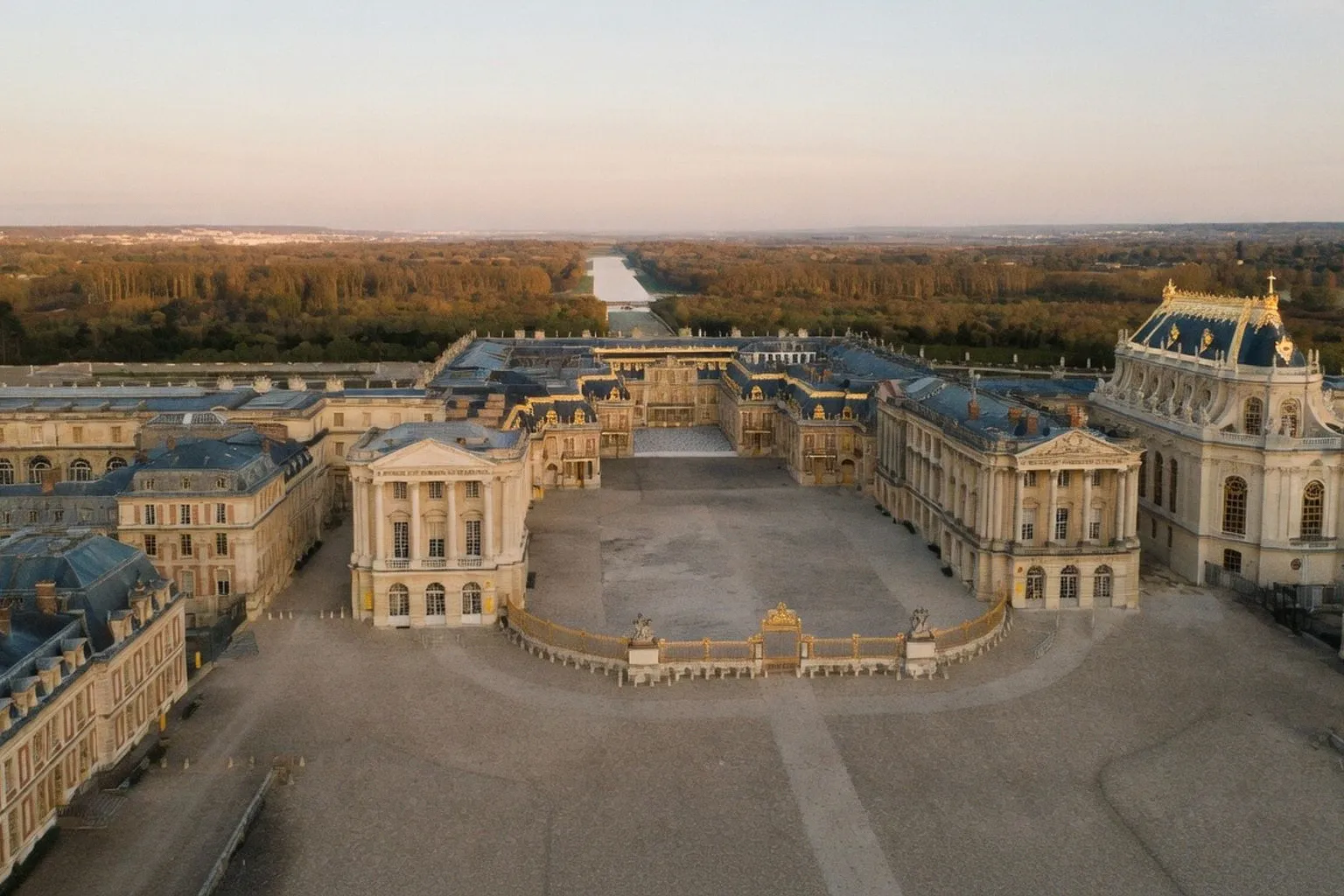 Versailles : la collection Françoise Lambert aux enchères chez Christie's