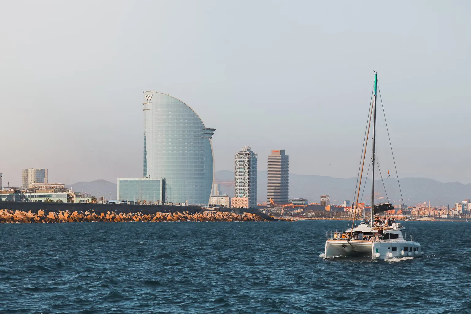 Voile à Barcelone : comparatif des prix selon 3 formules